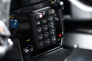 Aston Martin Vantage GT4 2024 - 16