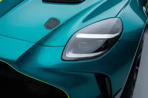 Aston Martin Vantage GT4 2024 - 15