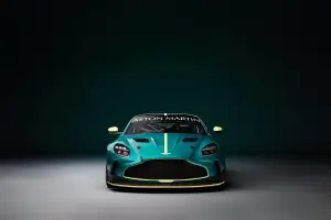 Aston Martin Vantage GT4 2024