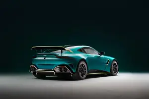 Aston Martin Vantage GT4 2024 - 4