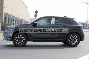 Opel Mokka facelift - Foto spia 28-2-2024