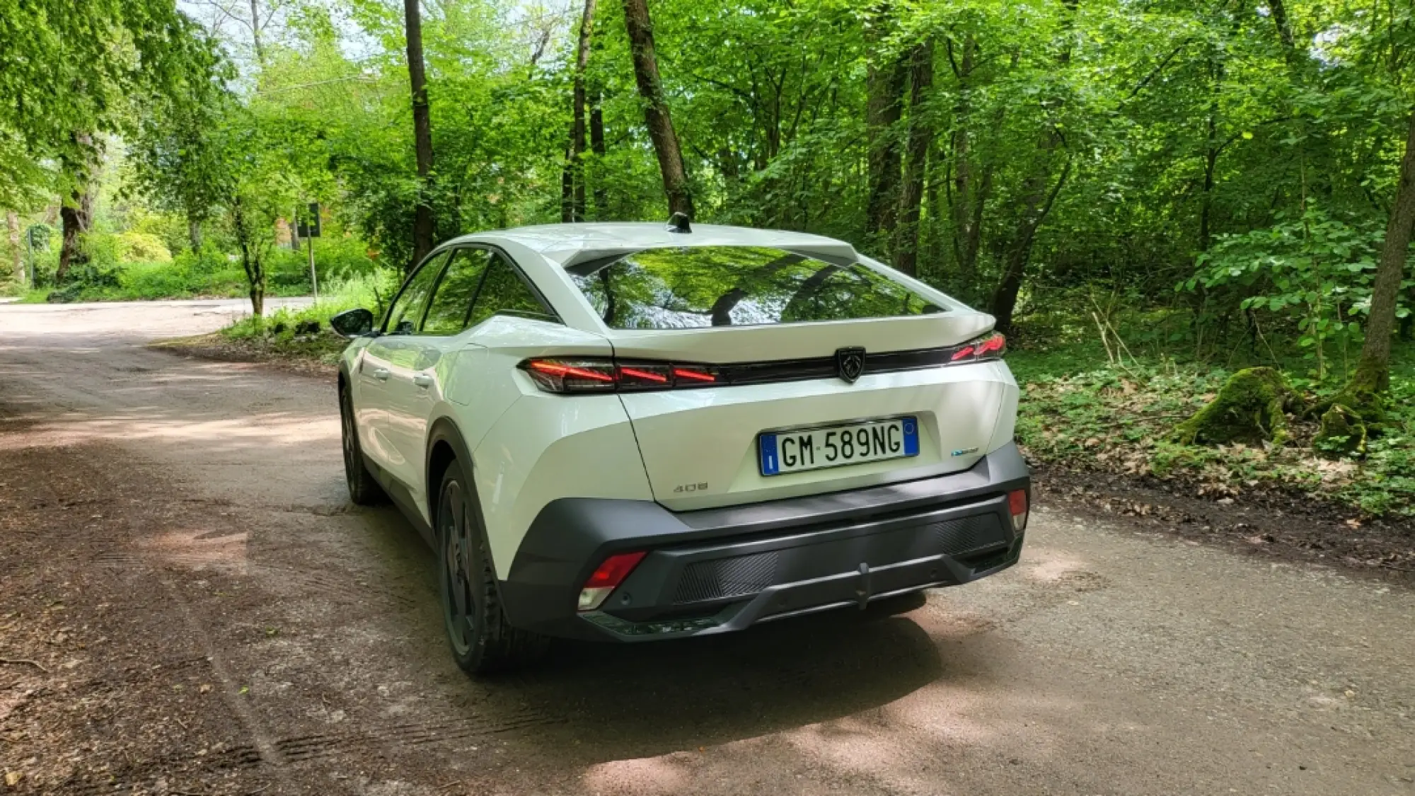 Peugeot 408 Hybrid 2024 Plug in - 6