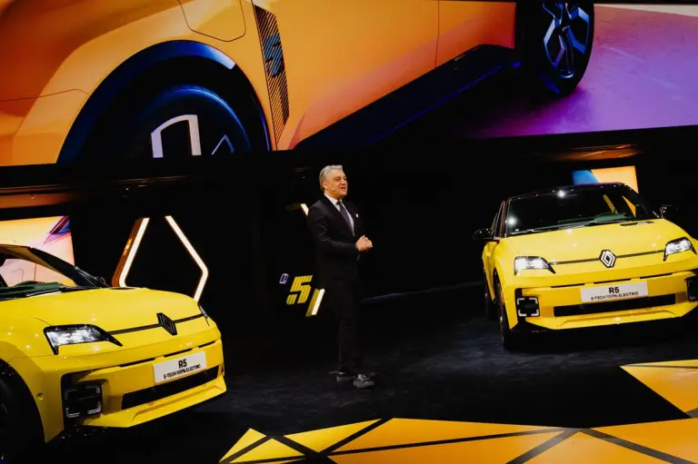 Renault 5 E-Tech Electric - 1