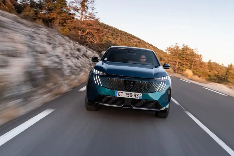 Peugeot e-3008 2024 prova - 9