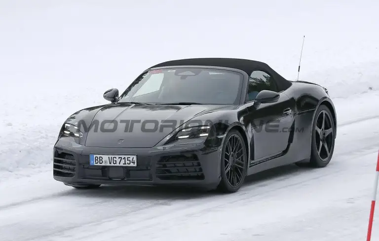 Porsche 718 Boxster 2025 - Foto spia 01-03-2024 - 16