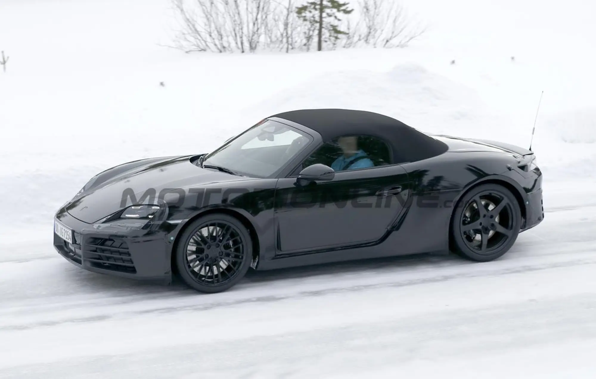 Porsche 718 Boxster 2025 - Foto spia 01-03-2024 - 14