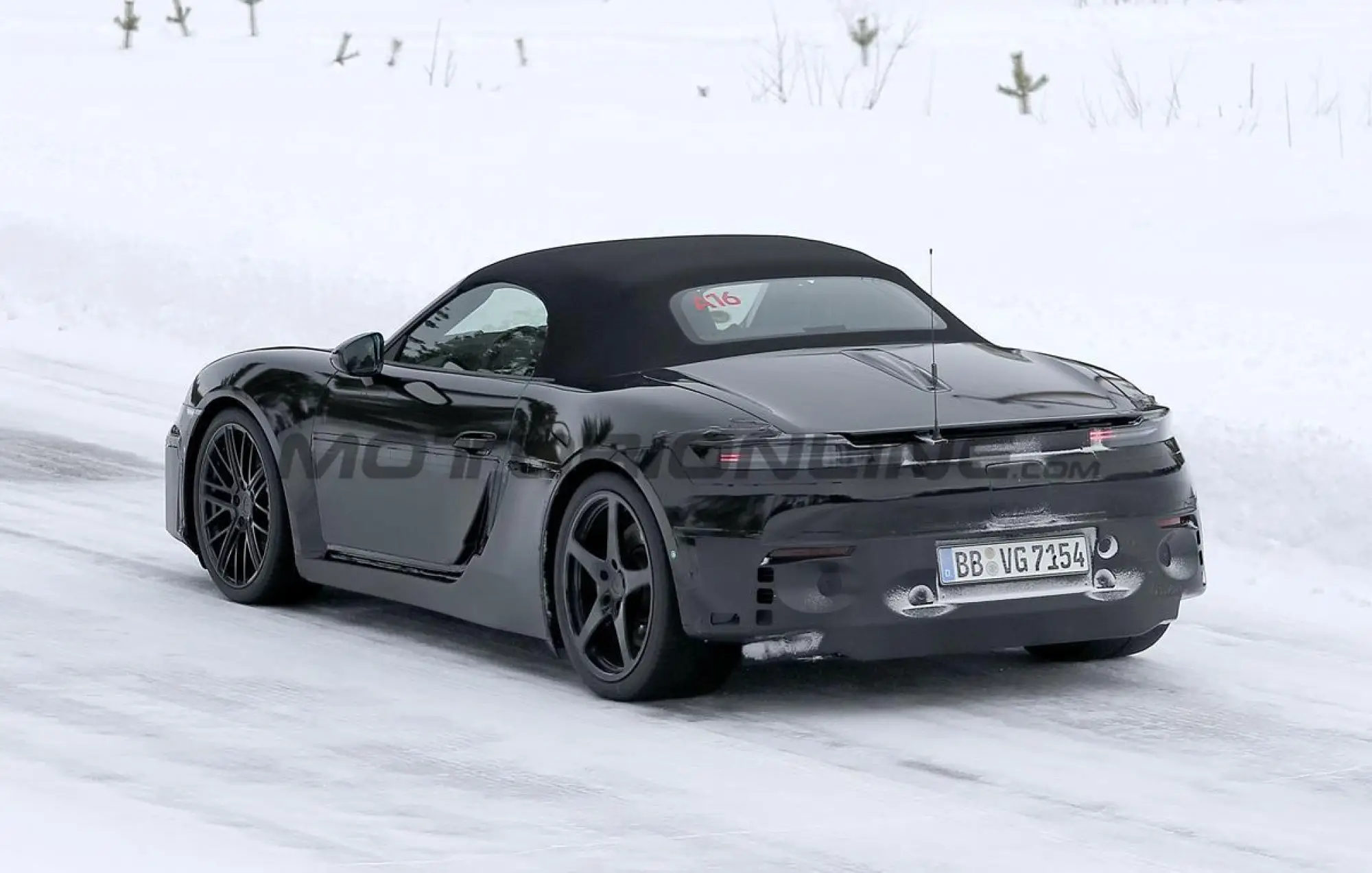 Porsche 718 Boxster 2025 - Foto spia 01-03-2024 - 20