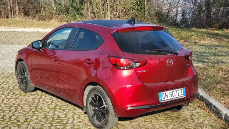 Mazda 2 2024: caratteristiche - 2