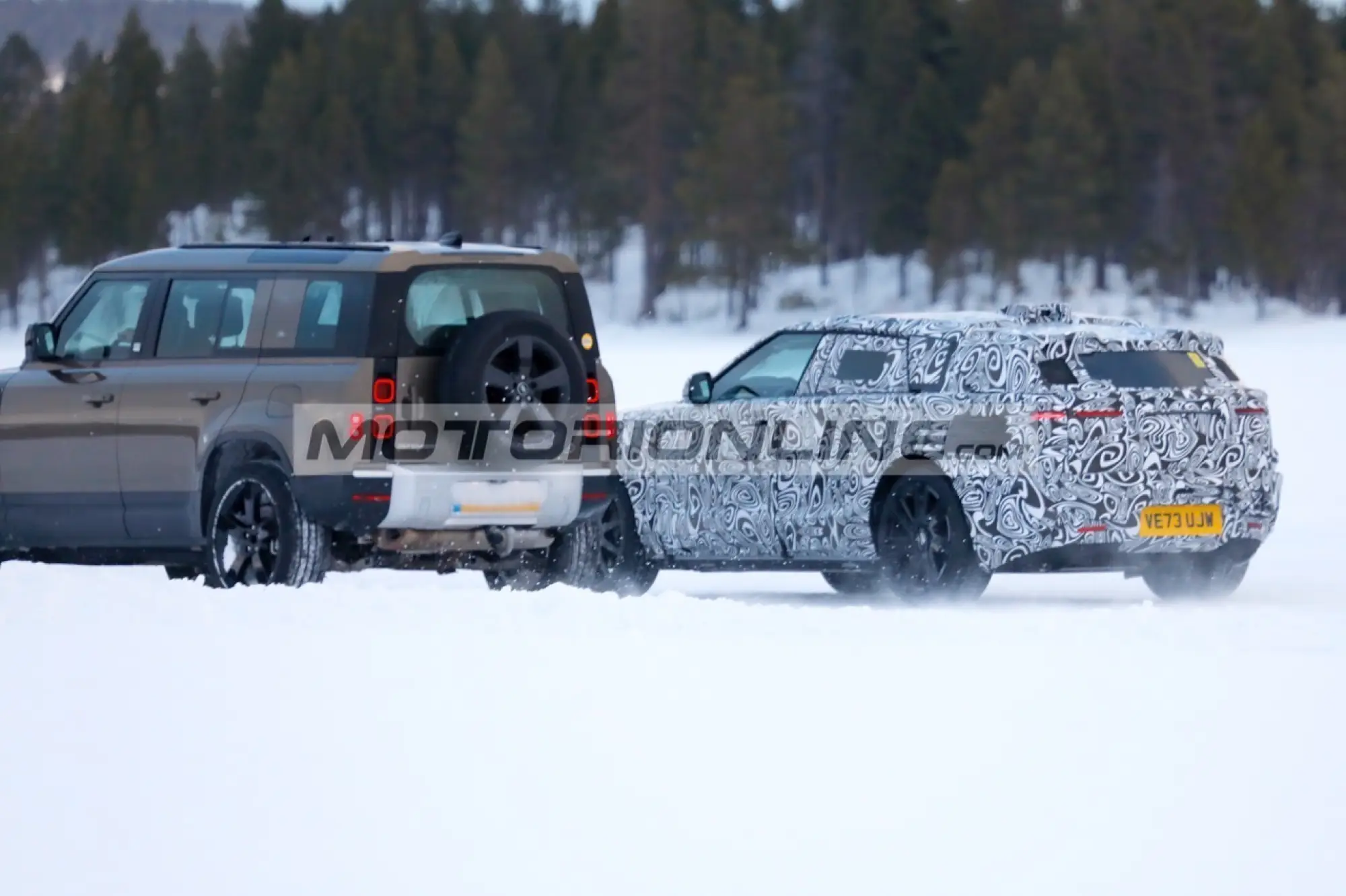 Range Rover EV - Foto spia 4-3-2024 - 16