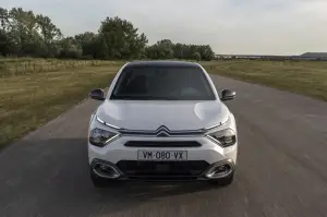 Citroen C4 e C4 X Hybrid - Foto ufficiali