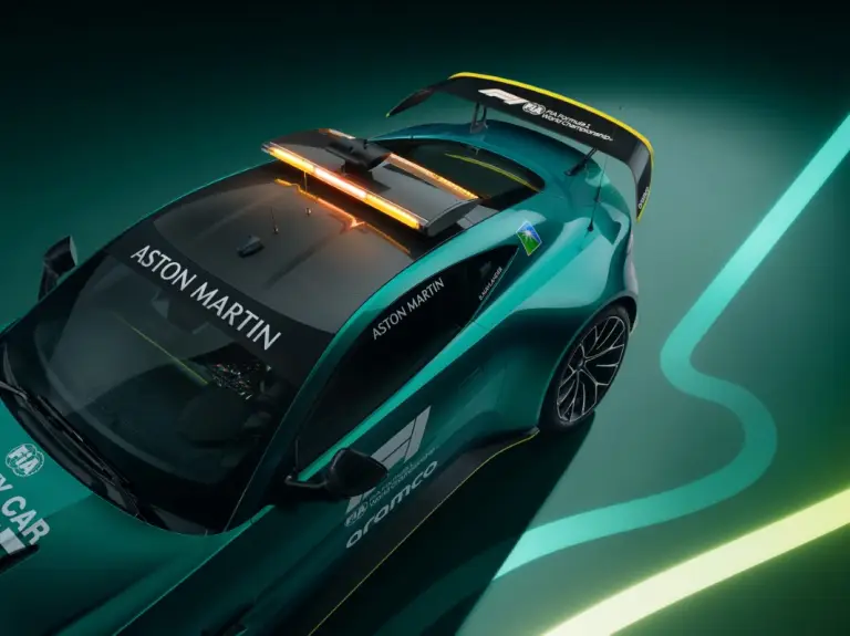 Aston Martin Vantage 2024 Safety Car F1 - 9