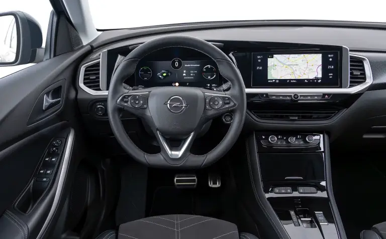 Opel Grandland Hybrid - 3