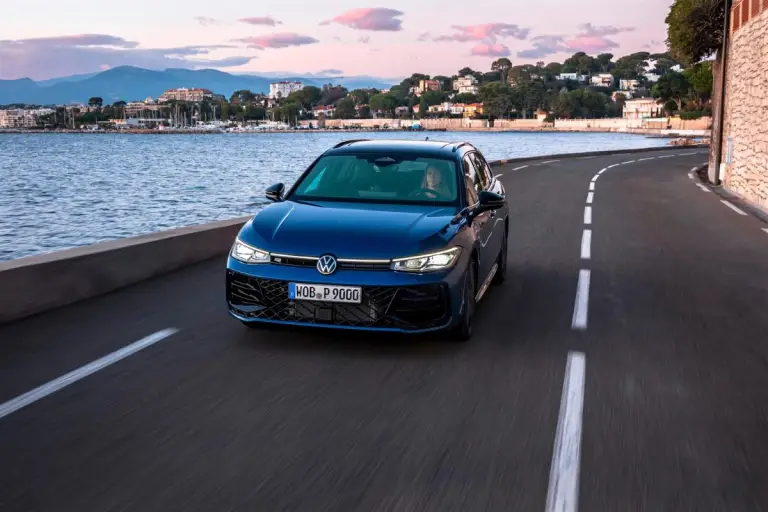 Nuova Volkswagen Passat 2024 new - 2