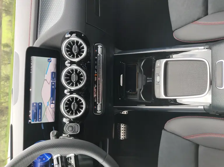 Mercedes EQA 2024 - Prova Pisa - 17