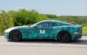Aston Martin DBS - Foto spia 07-03-2024 - 2