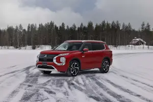 Mitsubishi Outlander PHEV MY25 - Test Lapponia - 2
