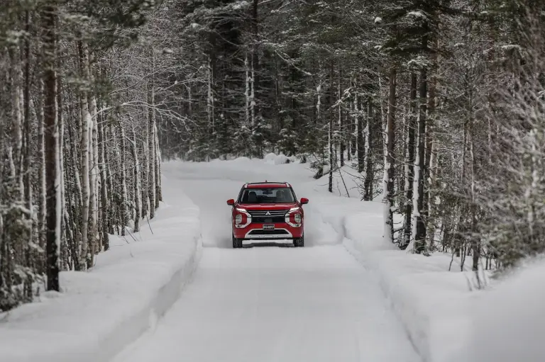 Mitsubishi Outlander PHEV MY25 - Test Lapponia - 10