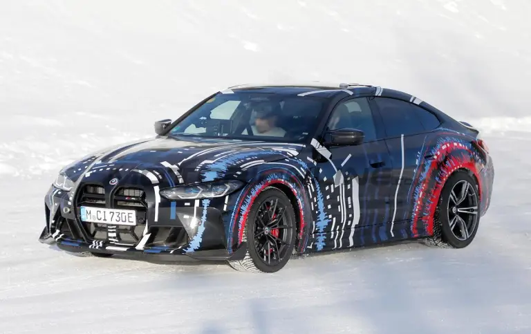 BMW i4 M - Foto spia 12-03-2024 - 1