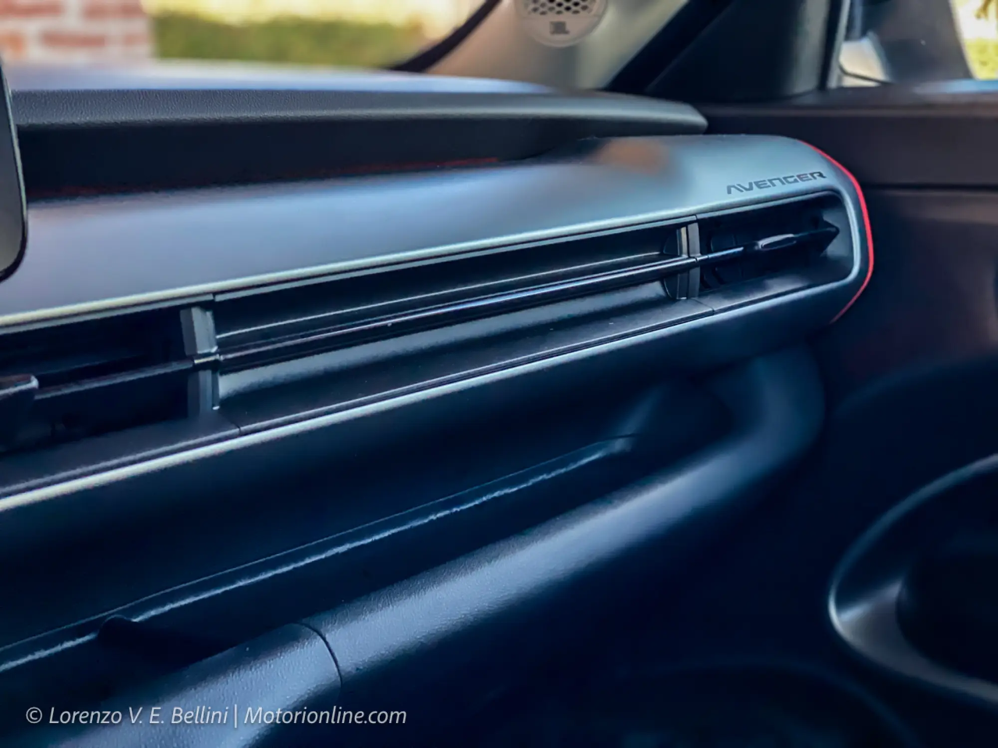 Jeep Avenger E-Hybrid 2024 - Primo Contatto - 19