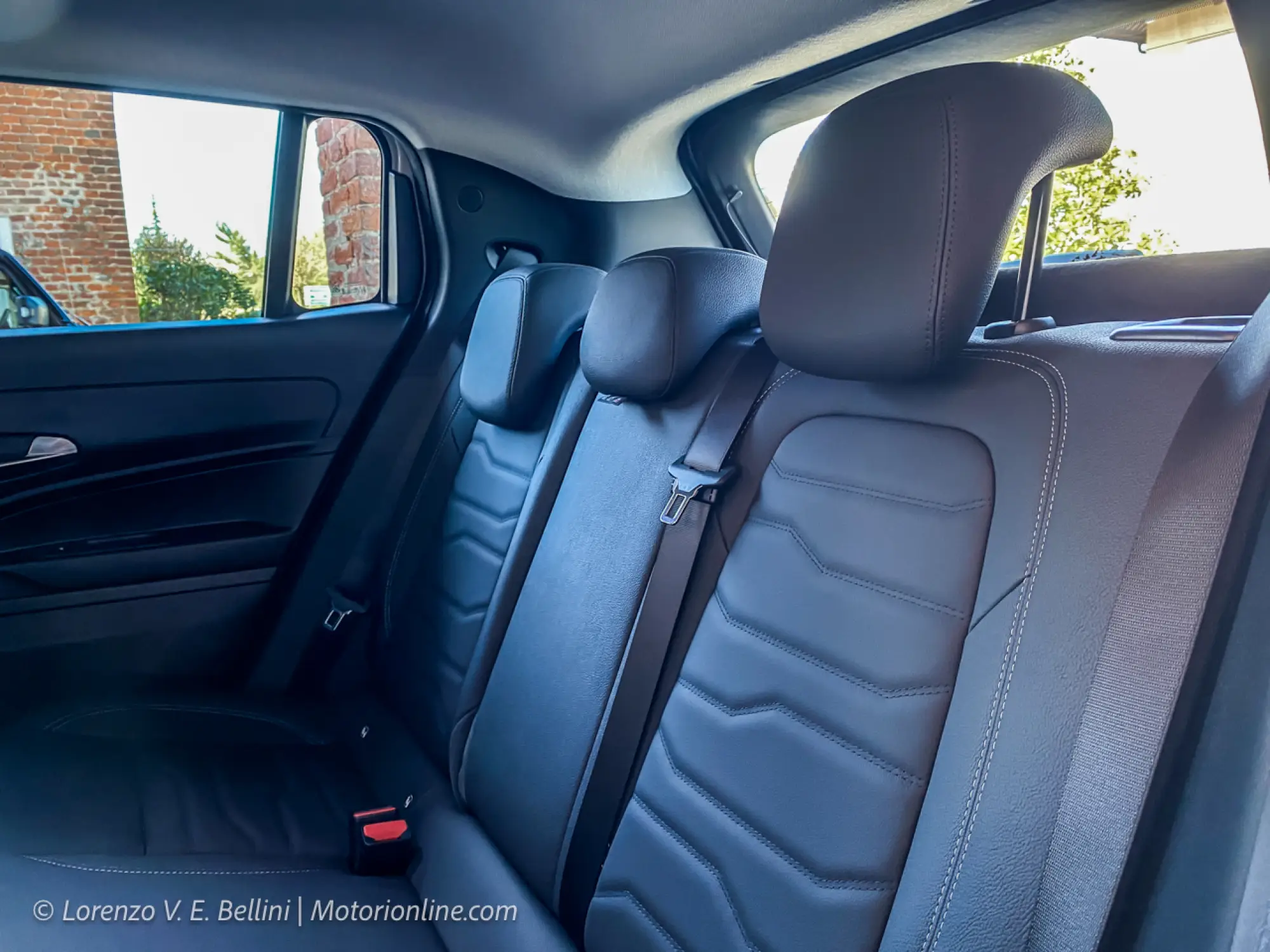 Jeep Avenger E-Hybrid 2024 - Primo Contatto - 25
