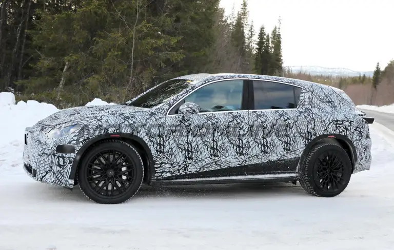 Mercedes-AMG GLC EV - Foto spia 13-03-2024 - 10
