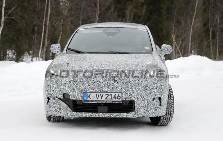 Ford Puma elettrica - Foto spia 18-03-2024 - 1