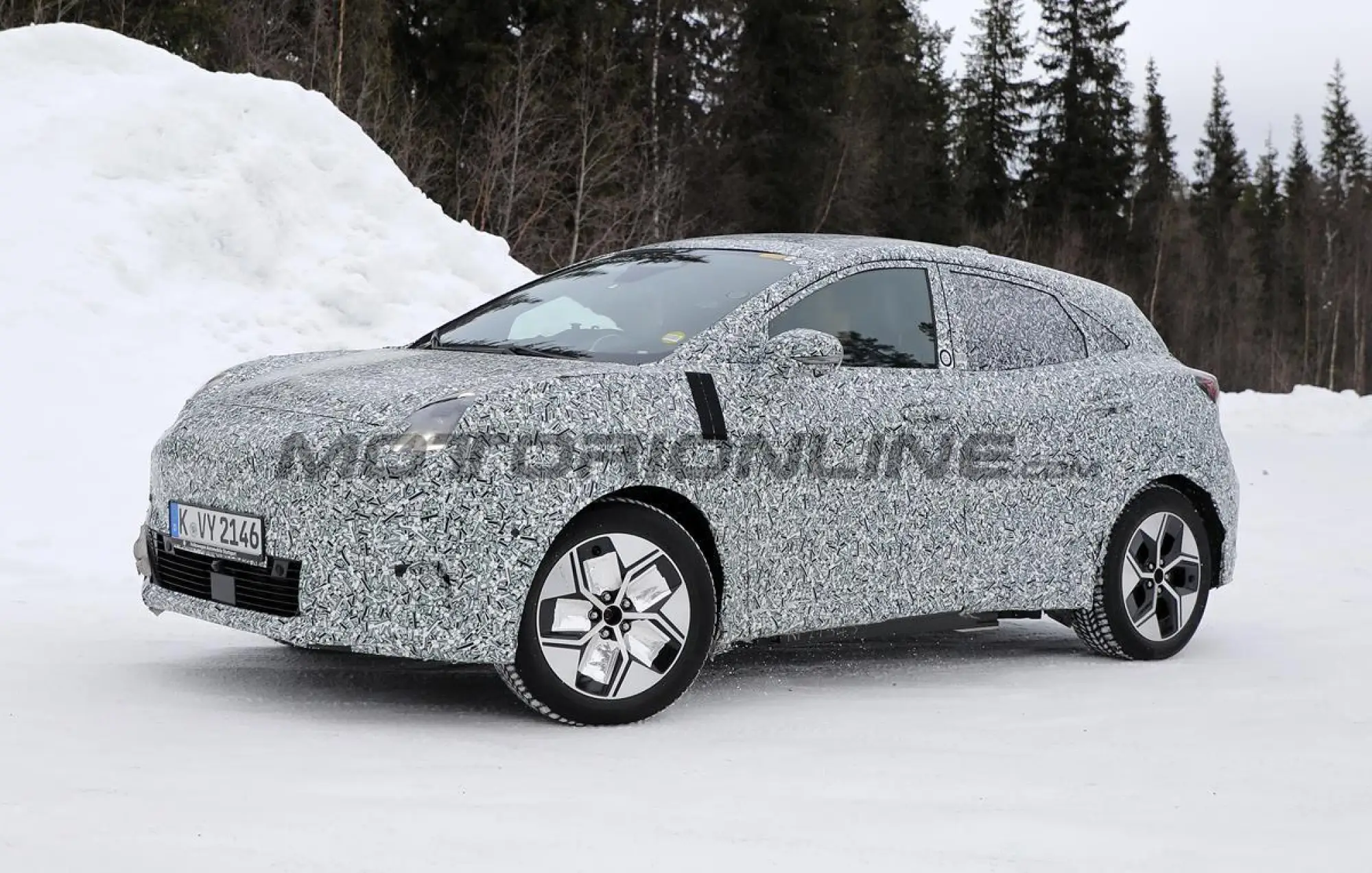 Ford Puma elettrica - Foto spia 18-03-2024 - 13