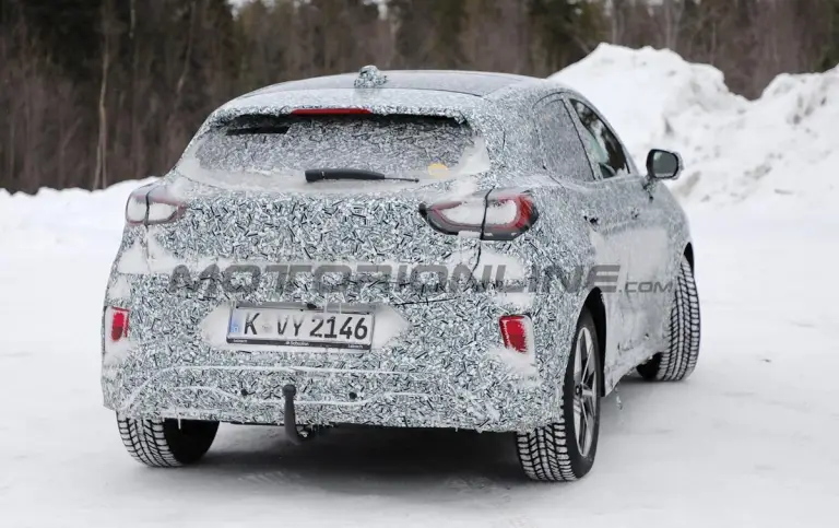 Ford Puma elettrica - Foto spia 18-03-2024 - 7
