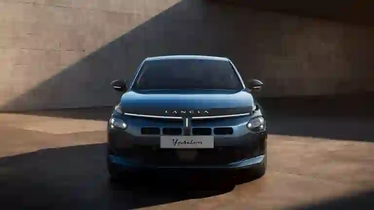 Lancia Ypsilon edizione limitata Cassina MHEV - 7