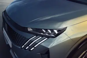 Nuova Peugeot 5008