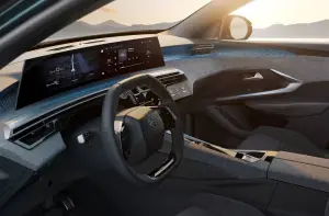 Nuova Peugeot 5008