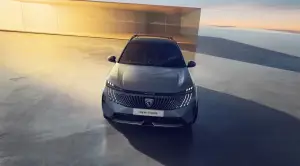 Nuova Peugeot 5008
