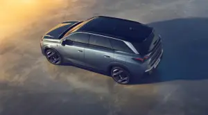 Nuova Peugeot 5008