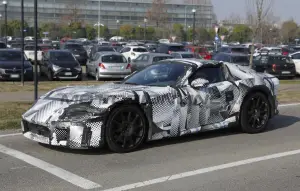 Ferrari 812 successore - Foto spia 21-03-2024