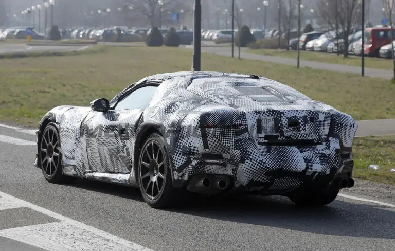 Ferrari 812 successore - Foto spia 21-03-2024 - 17