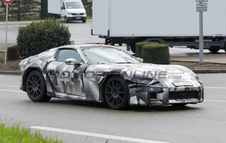 Ferrari 812 successore - Foto spia 21-03-2024 - 4