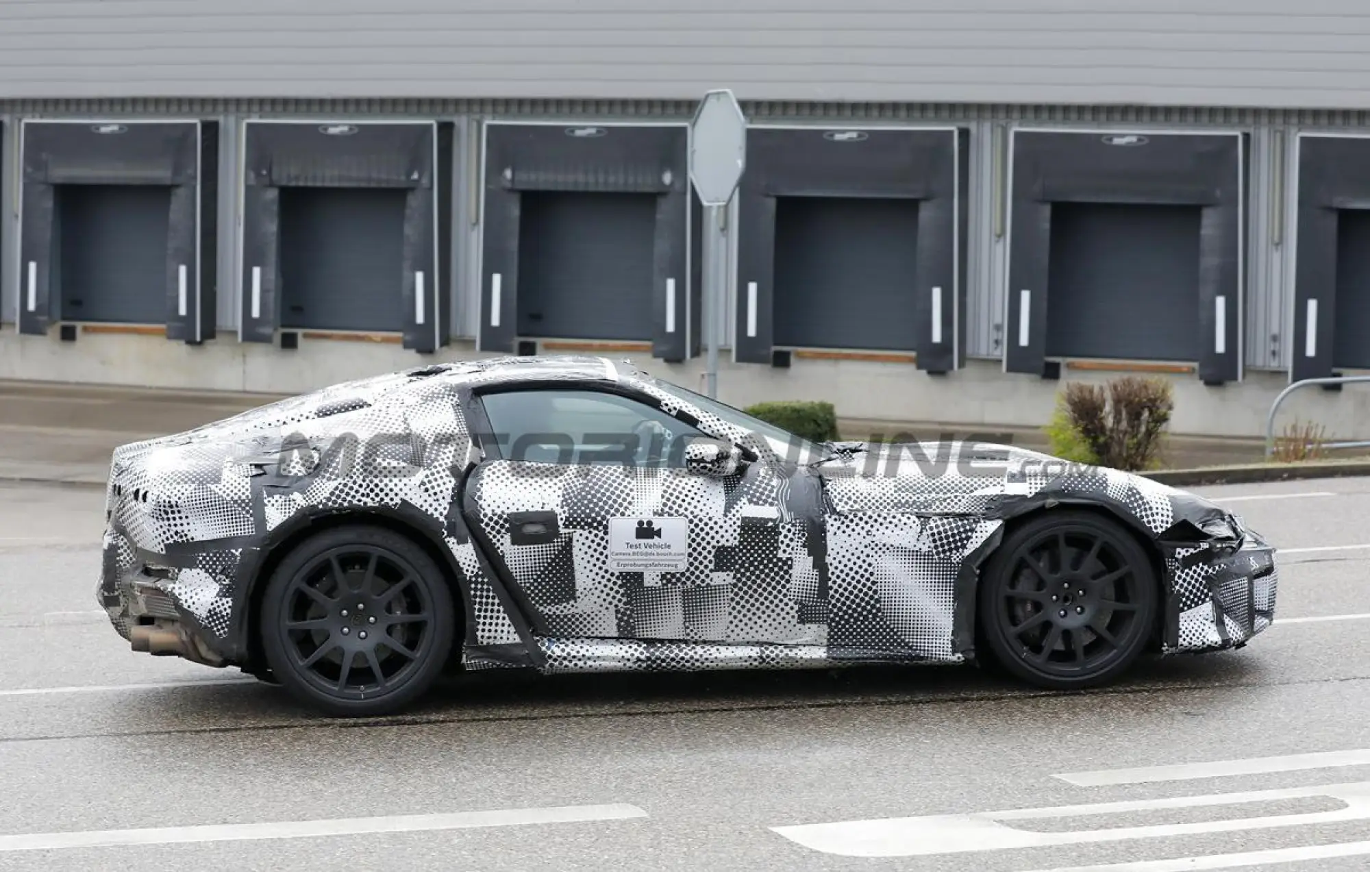 Ferrari 812 successore - Foto spia 21-03-2024 - 5