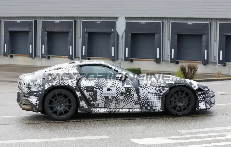 Ferrari 812 successore - Foto spia 21-03-2024 - 5