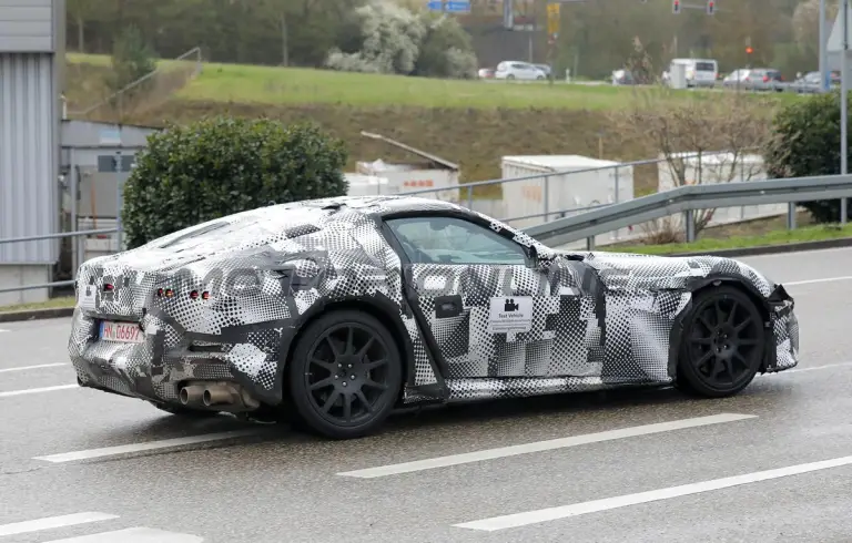 Ferrari 812 successore - Foto spia 21-03-2024 - 8