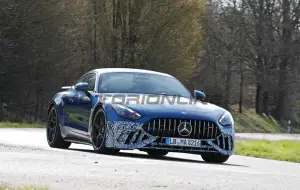 Mercedes-AMG GT 63 Performance non elettrificata - Foto spia 21-03-2024 - 12