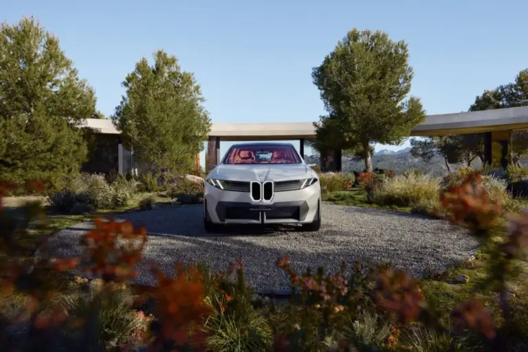 BMW Vision Neue Klasse X - 22