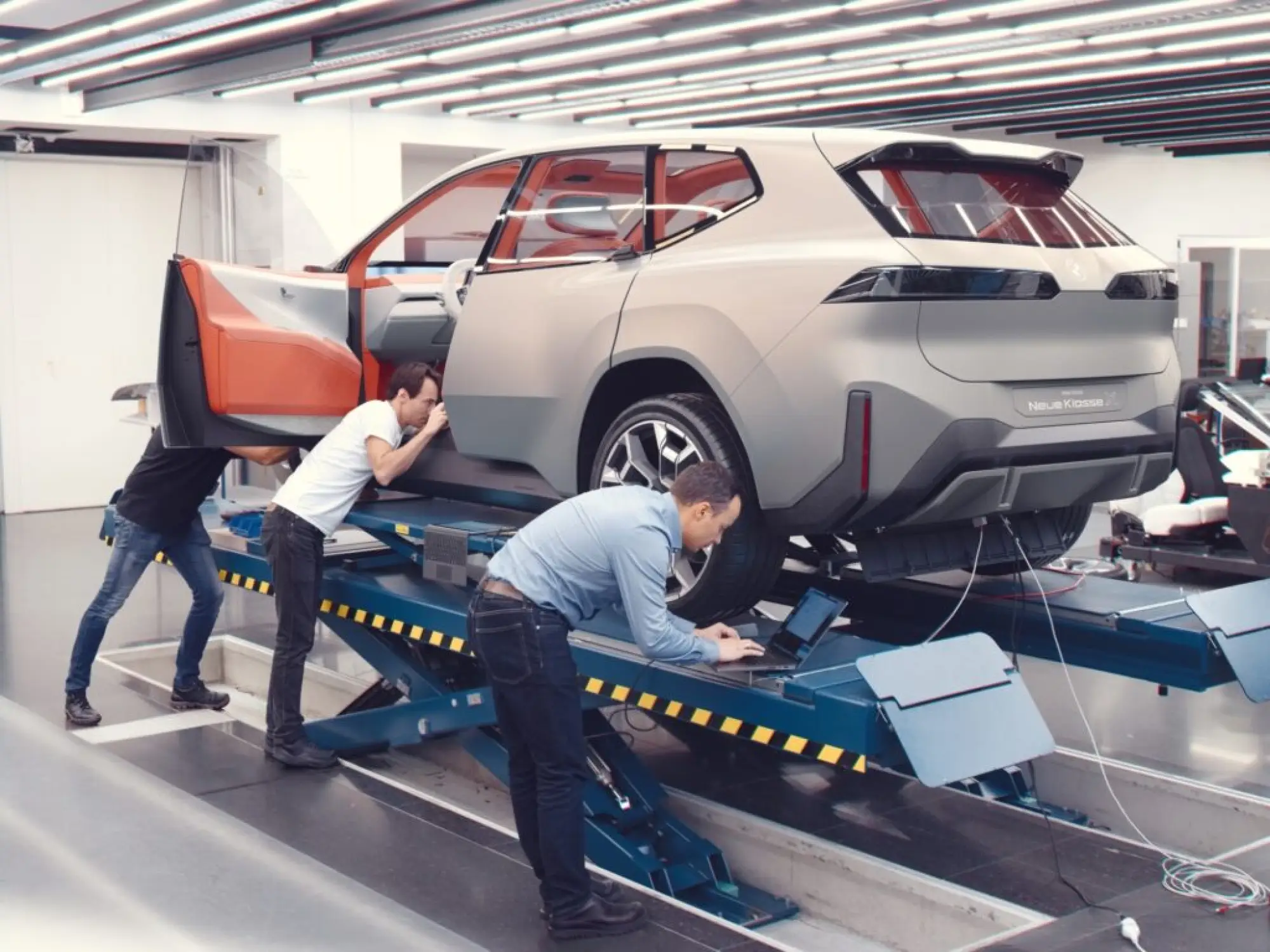 BMW Vision Neue Klasse X - 8