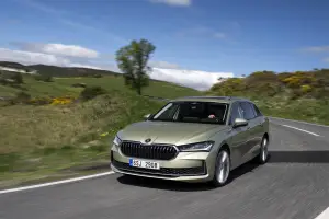 Skoda Superb Wagon 2024 - 20