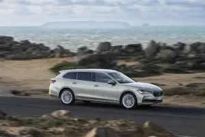 Skoda Superb Wagon 2024 - 18