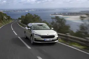 Skoda Superb Wagon 2024 - 19
