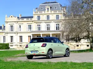 Nuova Suzuki Swift Hybrid - 16