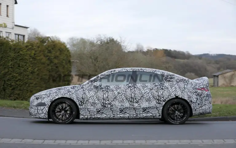 Mercedes-AMG CLA elettrica - Foto spia 26-03-2024 - 5