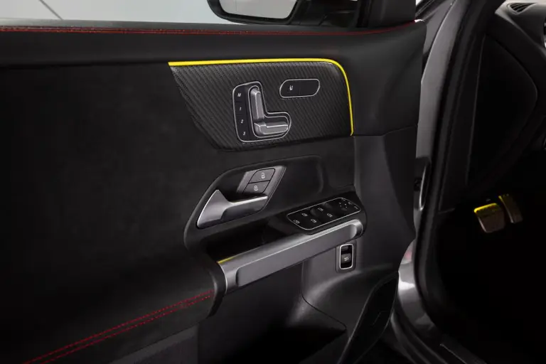 Mercedes GLB e EQB 2024 - 83