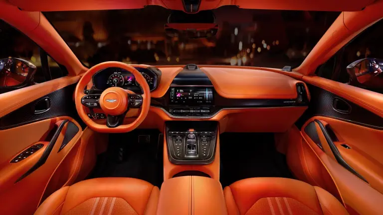 Aston Martin DBX707 2024 - Foto ufficiali - 4