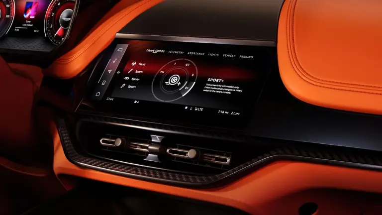 Aston Martin DBX707 2024 - Foto ufficiali - 8